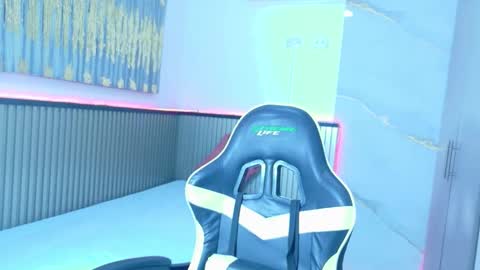 elena_wolff online show from November 4, 12:21 pm