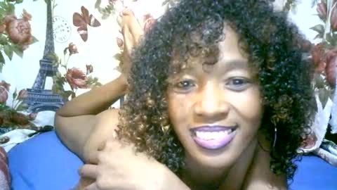 Snapshot of elenah0123 chatting on September 15, 7:05 am elenah013 online show from September 15, 7:05 am