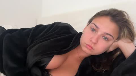 Elena online show from May 4, 2:10 pm