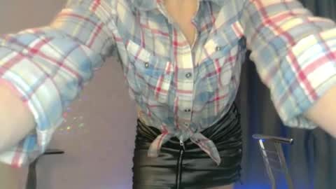 elenaza online show from May 15, 8:22 pm