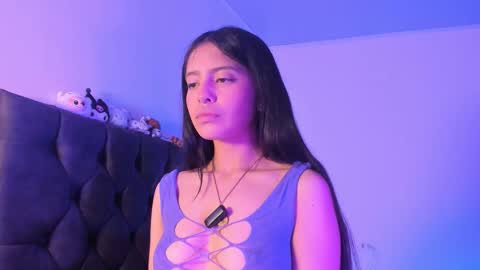 Snapshot of elenna_salvatoree chatting on October 20, 12:08 pm Elena online show from October 20, 12:08 pm
