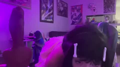 elfspit online show from April 22, 6:43 am