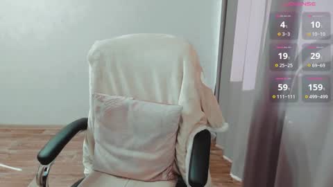 Ella online show from February 23, 7:30 am