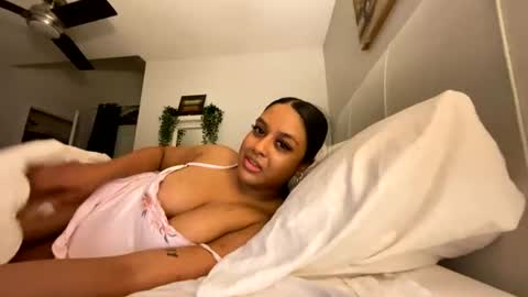 elibabyyy2 online show from June 17, 3:41 am