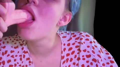 elieiza_xo online show from July 12, 9:43 am
