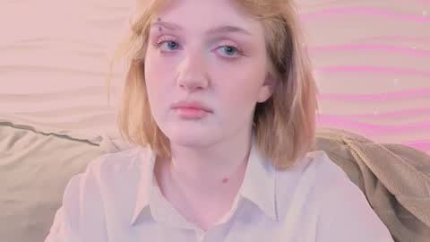 Ellie online show from February 1, 5:28 am