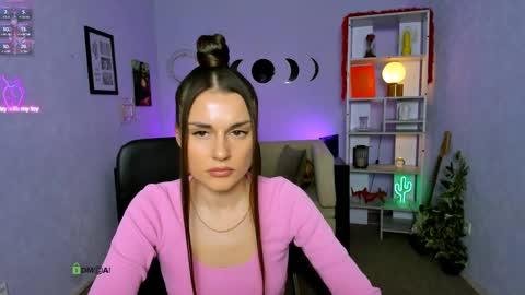 Elin online show from May 16, 7:02 pm