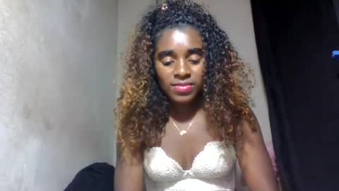 elina981 online show from July 25, 10:22 am
