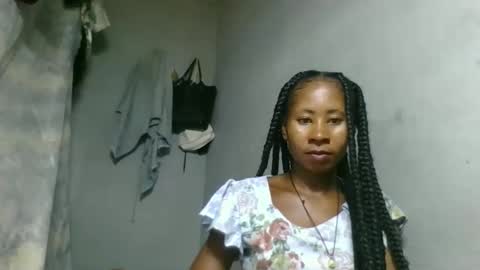 elina981 online show from February 8, 9:35 am