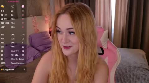 Snapshot of elis_goyard chatting on October 11, 10:53 am Elis online show from October 11, 10:53 am