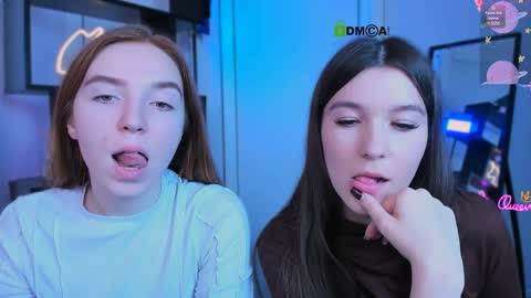 elis_sunny online show from March 15, 11:34 am