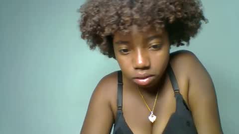 elisa821456 online show from March 12, 4:31 pm