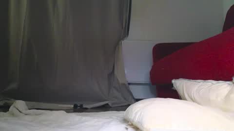Snapshot of elisa_bright chatting on October 17, 11:24 am Tati online show from October 17, 11:24 am