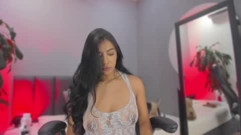 Elisa online show from March 2, 5:52 pm