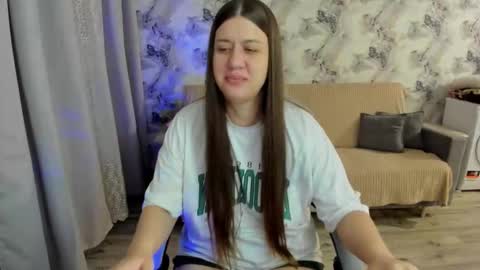 Snapshot of elisa_kollin chatting on October 4, 3:27 pm Aletta Oushen online show from October 4, 3:27 pm