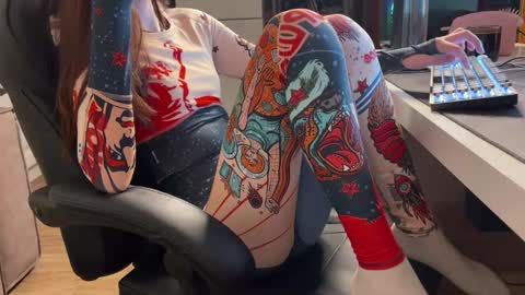 Elisa North online show from February 1, 4:03 am