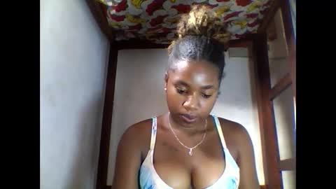 elisabeth2525 online show from October 13, 11:35 am