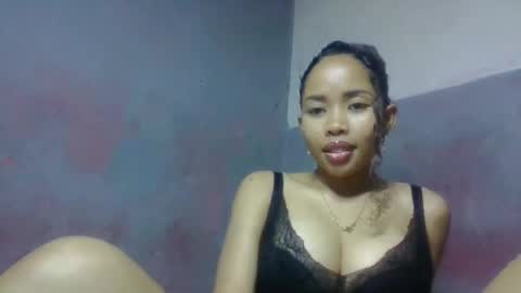 elisabethee online show from April 23, 6:32 pm