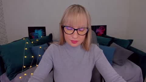 Elisabeth online show from February 2, 11:40 am