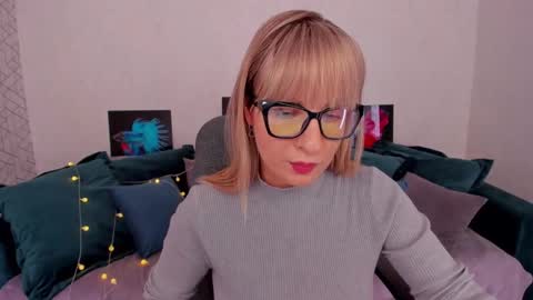 Elisabeth online show from February 6, 11:31 am