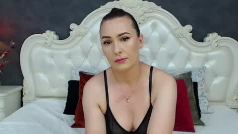 Krissy online show from July 19, 8:05 am