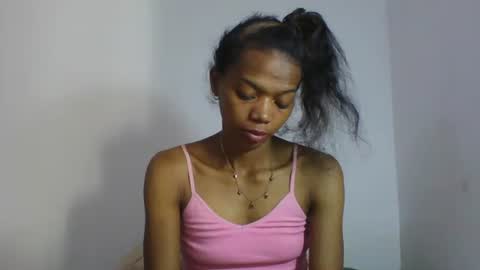 elisacich online show from March 16, 5:44 am