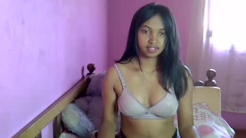 elisah01 online show from July 4, 7:48 am