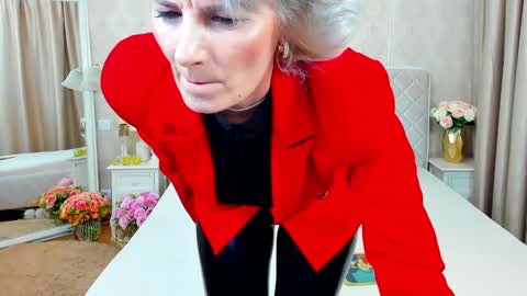 Snapshot of elisarosse_ chatting on January 13, 9:20 pm Elissa online show from January 13, 9:20 pm