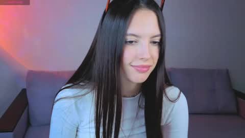 Elise online show from May 3, 12:08 pm