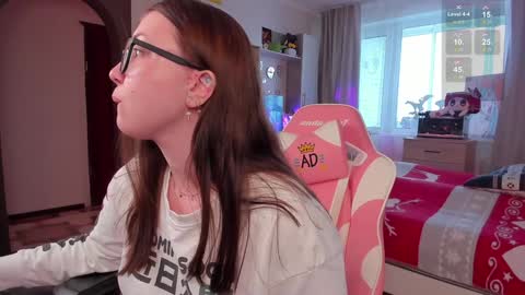 Snapshot of elisejays chatting on December 28, 9:31 am Elise online show from December 28, 9:31 am
