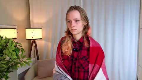 Viola online show from November 18, 1:28 am