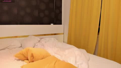 Elly online show from June 6, 8:26 pm