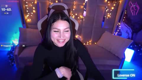 elisevelour online show from February 12, 2:19 pm