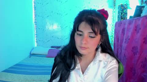 Snapshot of elissa_iris chatting on October 26, 2:40 am E L I S S A online show from October 26, 2:40 am