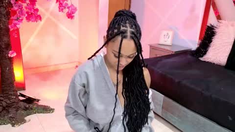 elit noa online show from November 18, 7:26 pm