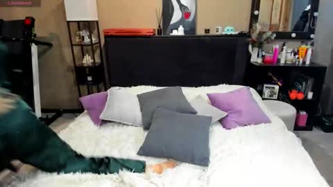 Lisa online show from November 16, 7:21 am