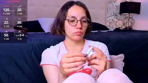 Eliza online show from June 11, 12:32 am