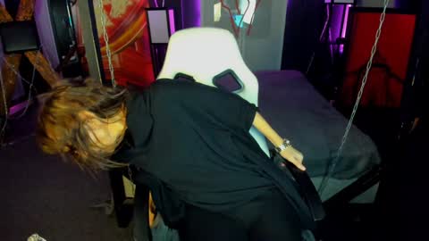 Elizabethangel online show from January 19, 8:51 pm