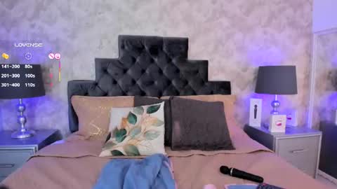 Elizabeth online show from July 24, 11:01 pm