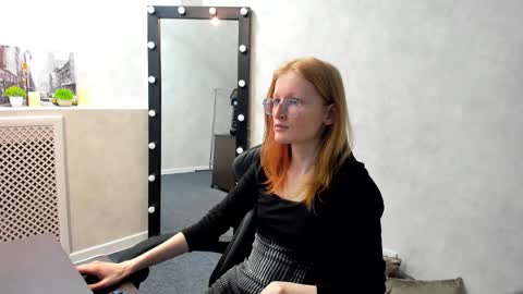 Snapshot of elizabeth_harpper chatting on March 7, 1:09 am Elizabeth online show from March 7, 1:09 am