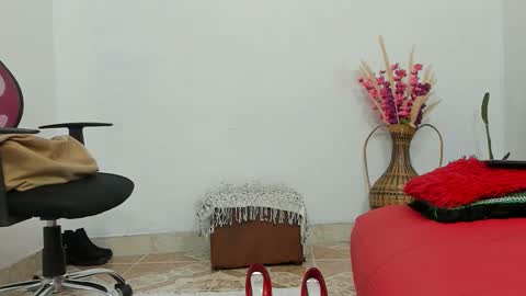 Elizabeth Mathure online show from September 17, 8:01 am