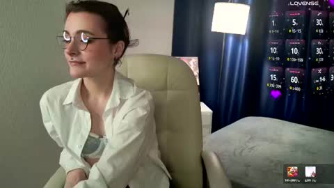 Lizzy online show from June 13, 9:45 pm
