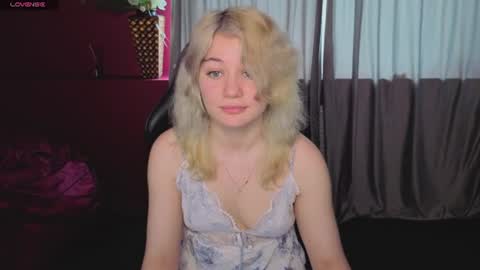 Elizabeth online show from June 12, 3:03 am