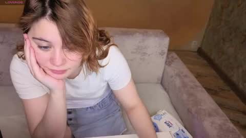 Elizabeth online show from May 2, 9:18 pm