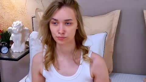 Elizabeth online show from June 29, 4:17 pm
