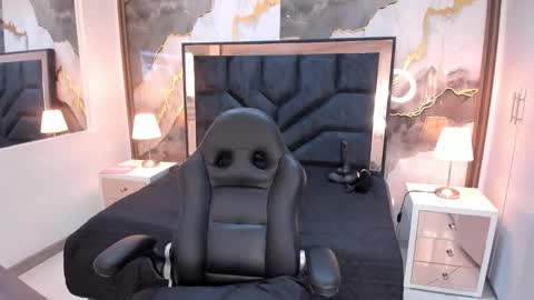 Elizabeth Rodrguez  online show from December 5, 12:06 pm