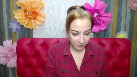 ElizabethSho online show from April 30, 6:35 pm