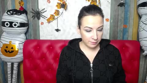 ElizabethSho online show from November 9, 6:04 pm