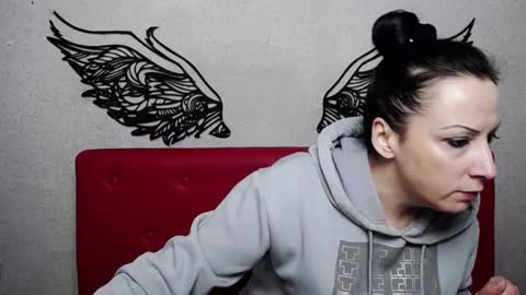 ElizabethSho online show from January 19, 6:10 pm