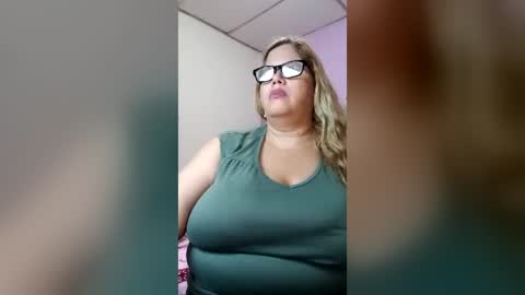Elizabeth online show from July 27, 10:45 am
